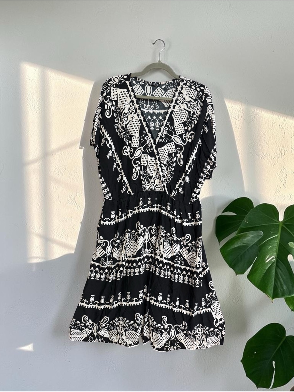 BloomChic Boho Mixed Print V-Neck Dress Sz 22/24